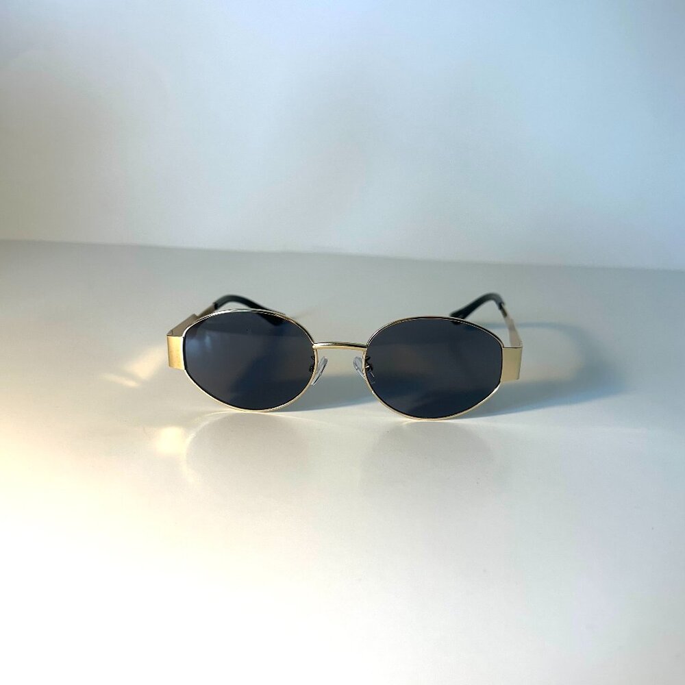 Y2K Retro Oval Sunglasses – Gold Metal Frame